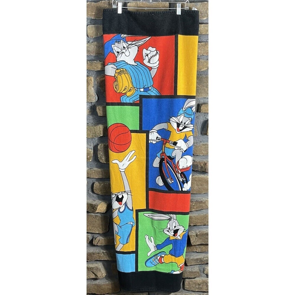 Looney Tunes Beach Towel Bugs Bunny 1999 Vintage Baseball Basketball Vibrant